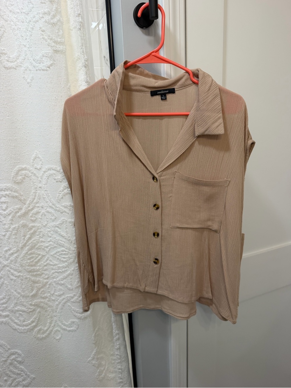 Short sleeve button-down collared shirt in tan - size L